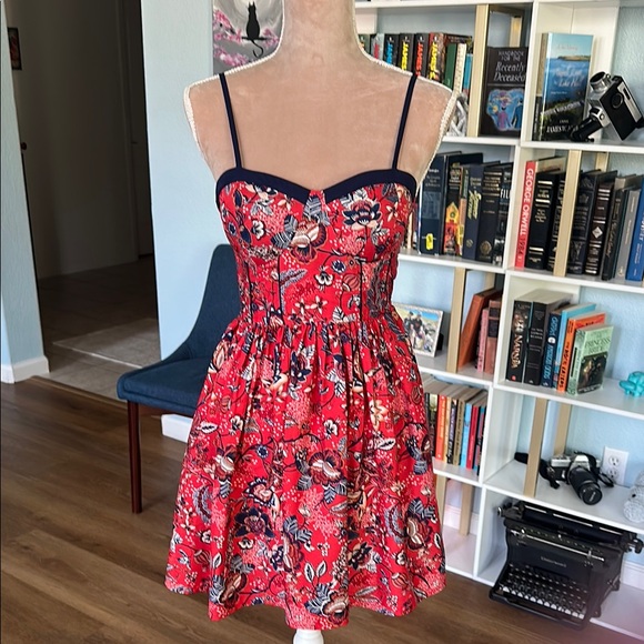 Dresses & Skirts - Red Sleeveless Sundress with Sweetheart Neckline